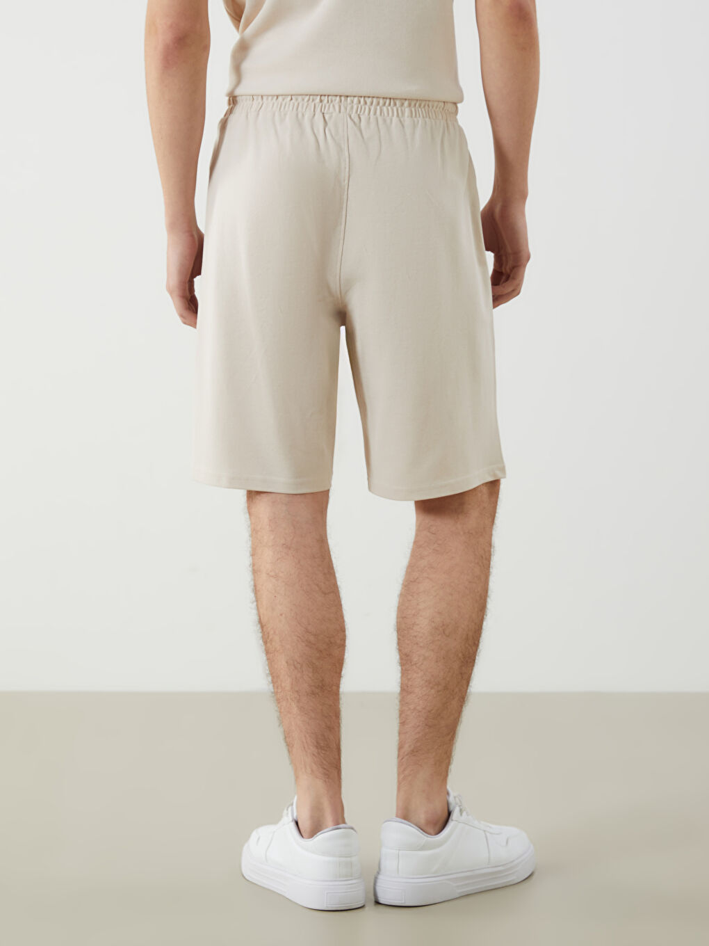 Standard Fit Men's Shorts -S5FF41Z8-YJ2