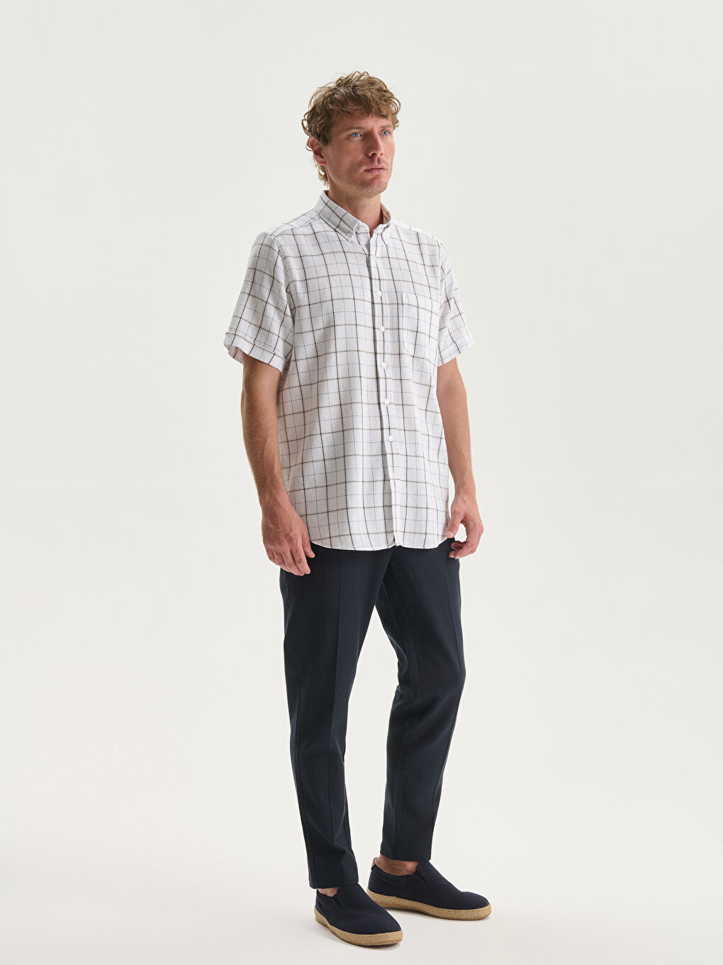 LCWAIKIKI Classic Regular Fit Kısa Kollu Ekose Poplin Erkek Gömlek -S5FF94Z8-LKQ
