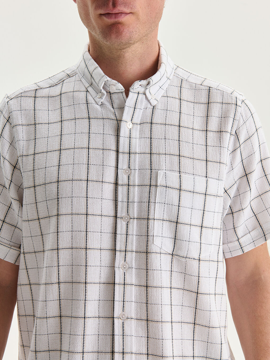 LCWAIKIKI Classic Regular Fit Kısa Kollu Ekose Poplin Erkek Gömlek -S5FF94Z8-LKQ