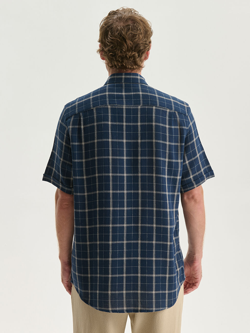 LCWAIKIKI Classic Standardni kroj Kratki rukav Karirani dezen Poplin Muška košulja -S5FF94Z8-LN6