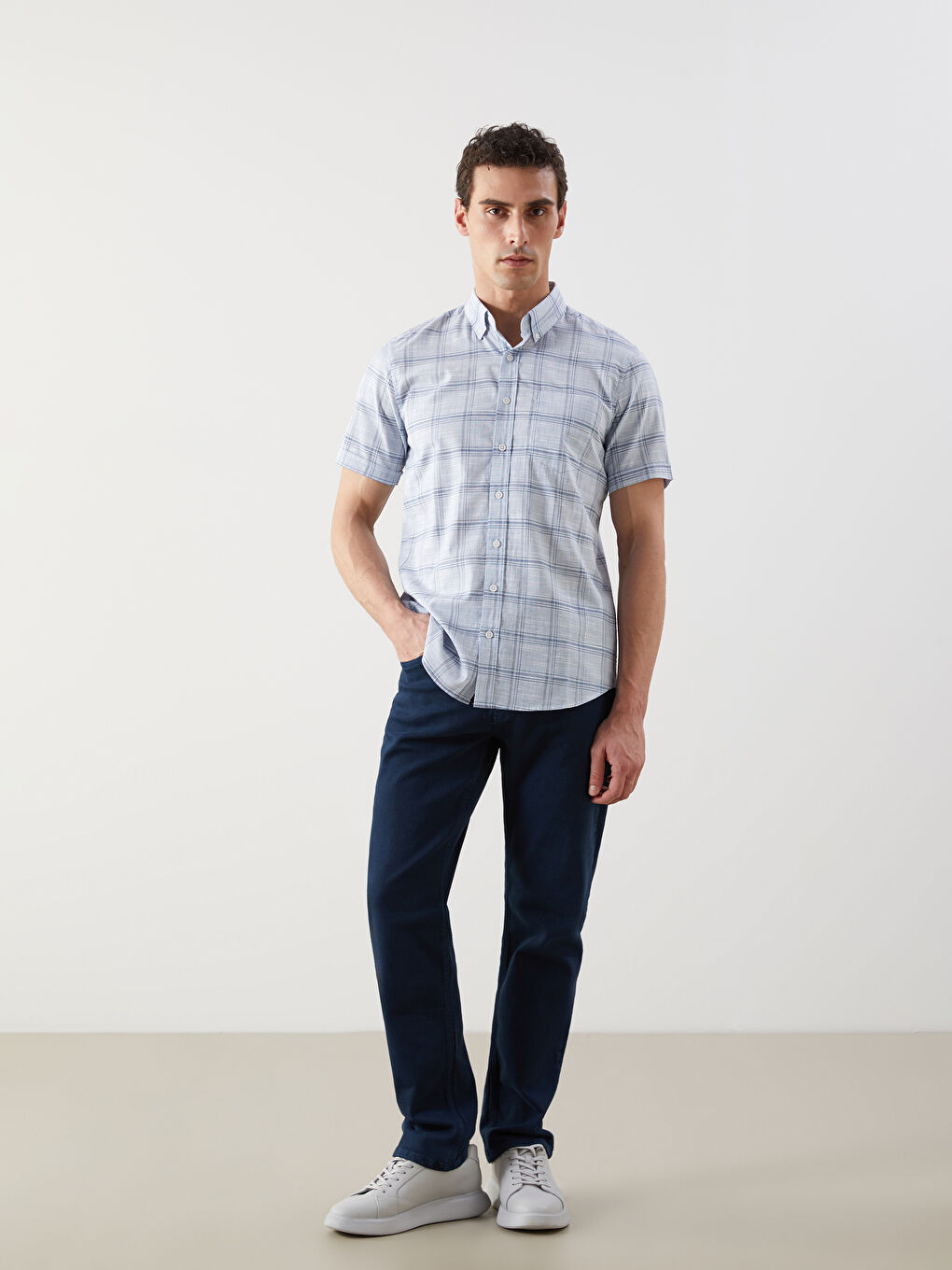 LCWAIKIKI Classic Regular Fit Popeline Herrenhemd -S5FF97Z8-LMR