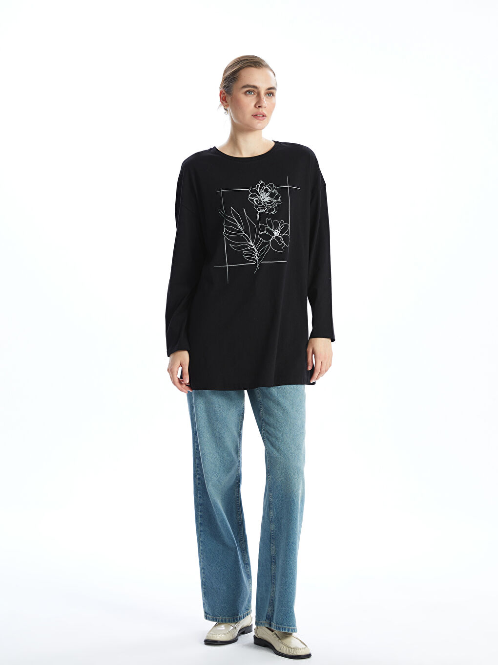 Siyah Bisiklet Yaka Çiçekli Kadın Tunik-1