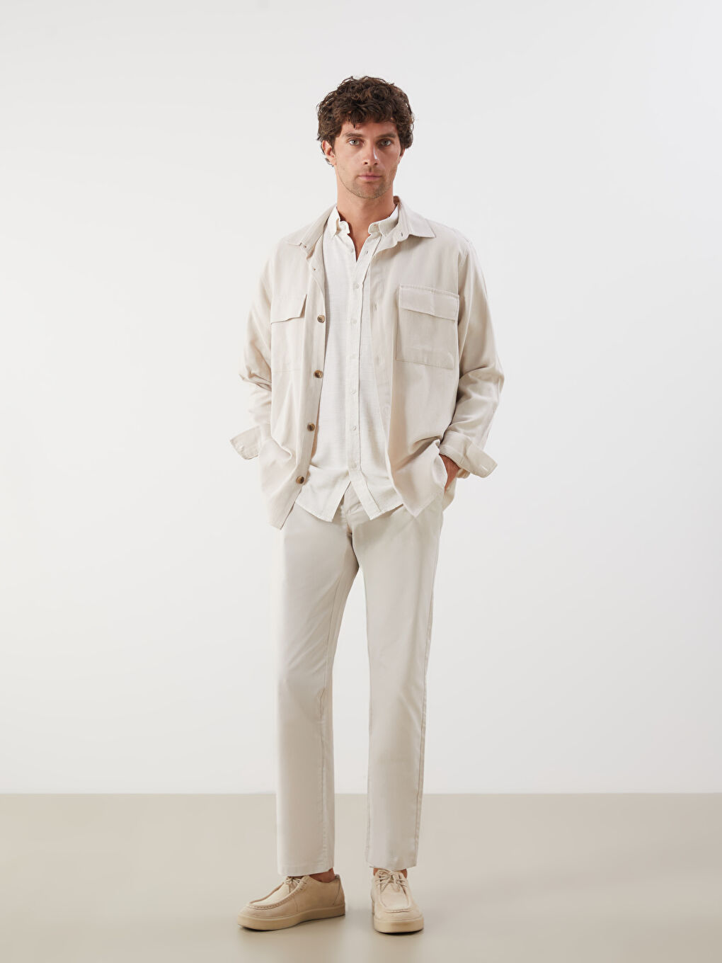 LCWAIKIKI Classic Standard Fit Gabardine Men's Chino Trousers -S5FH43Z8-D2Y