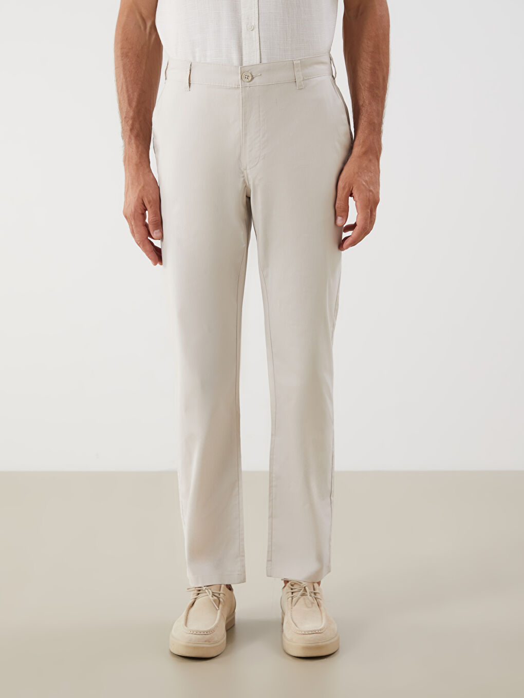 LCWAIKIKI Classic Standard Fit Gabardine Men's Chino Trousers -S5FH43Z8-D2Y