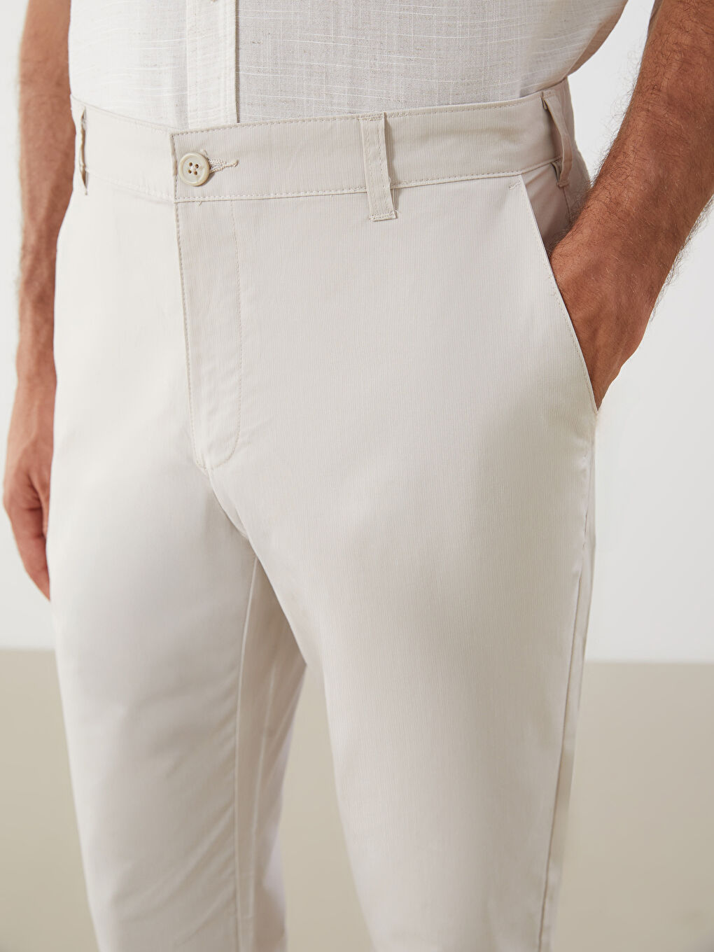 LCWAIKIKI Classic Standard Fit Gabardine Men's Chino Trousers -S5FH43Z8-D2Y
