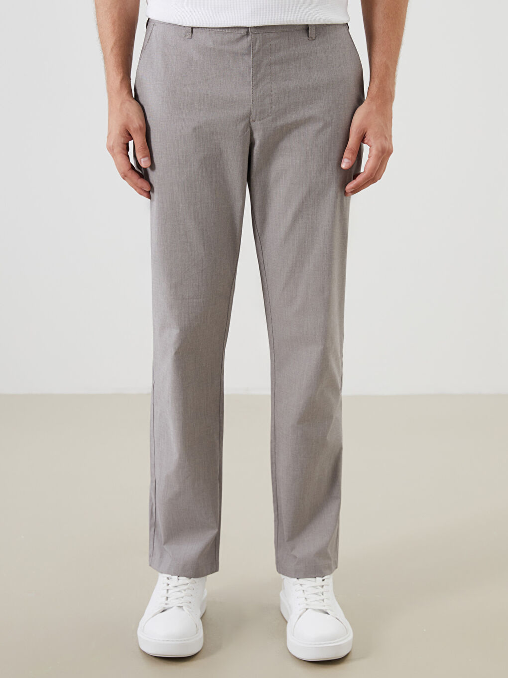 LCWAIKIKI Classic Standard Fit Gabardine Men's Chino Trousers -S5FH43Z8-L9M