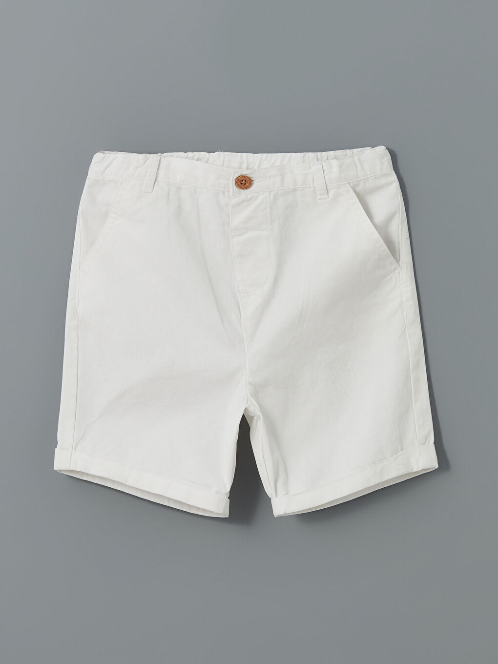 Beyaz Beli Lastikli Basic Erkek Çocuk Şort