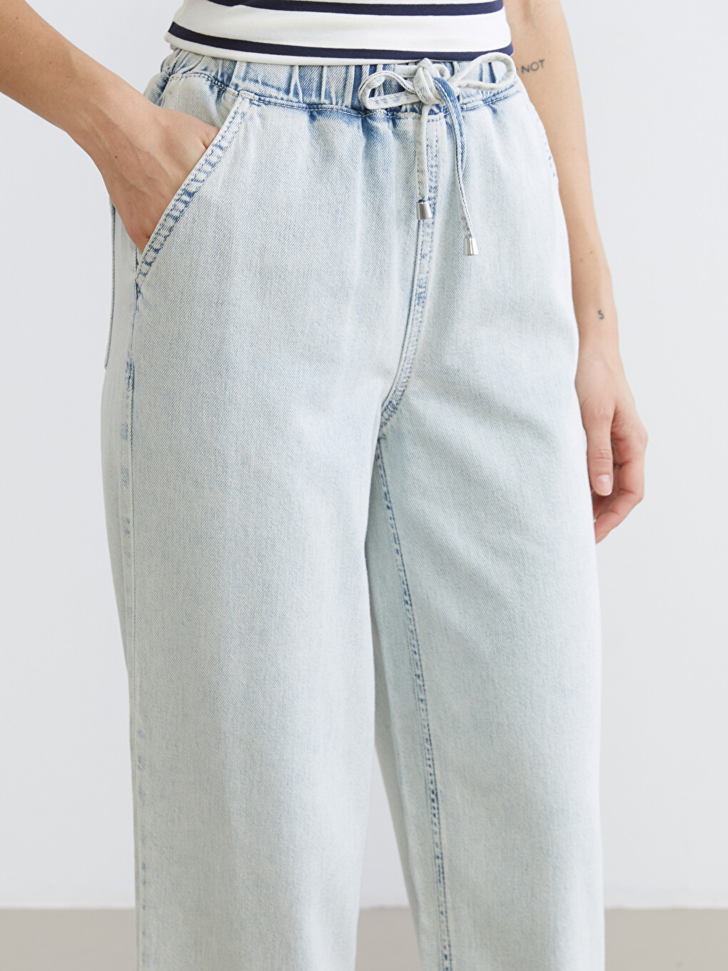 Mom Fit Women's Jeans-2