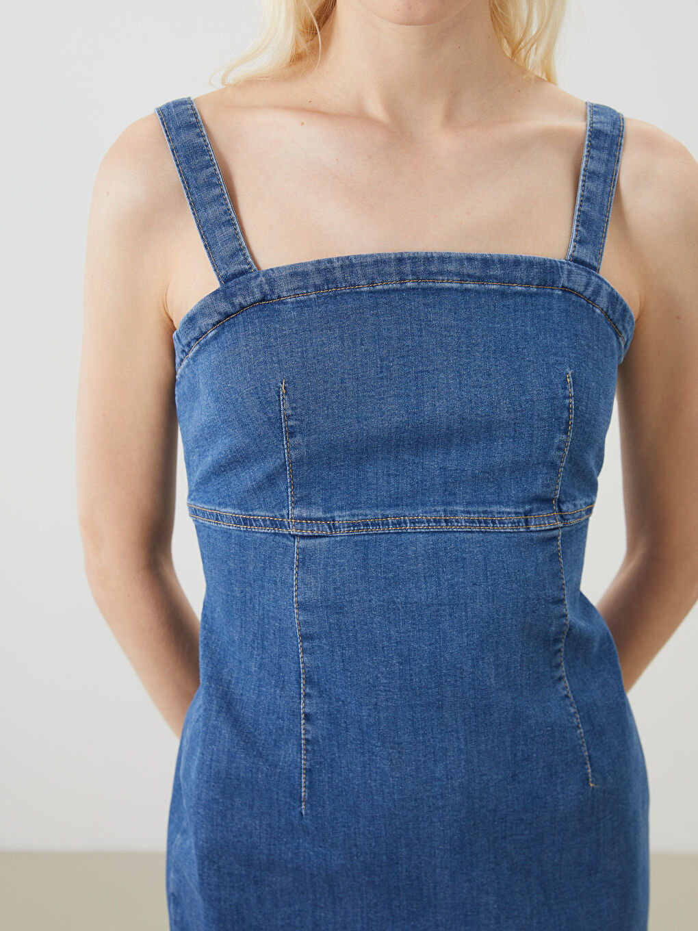 İndigo Kare Yaka Askılı Mini Jean Elbise-2
