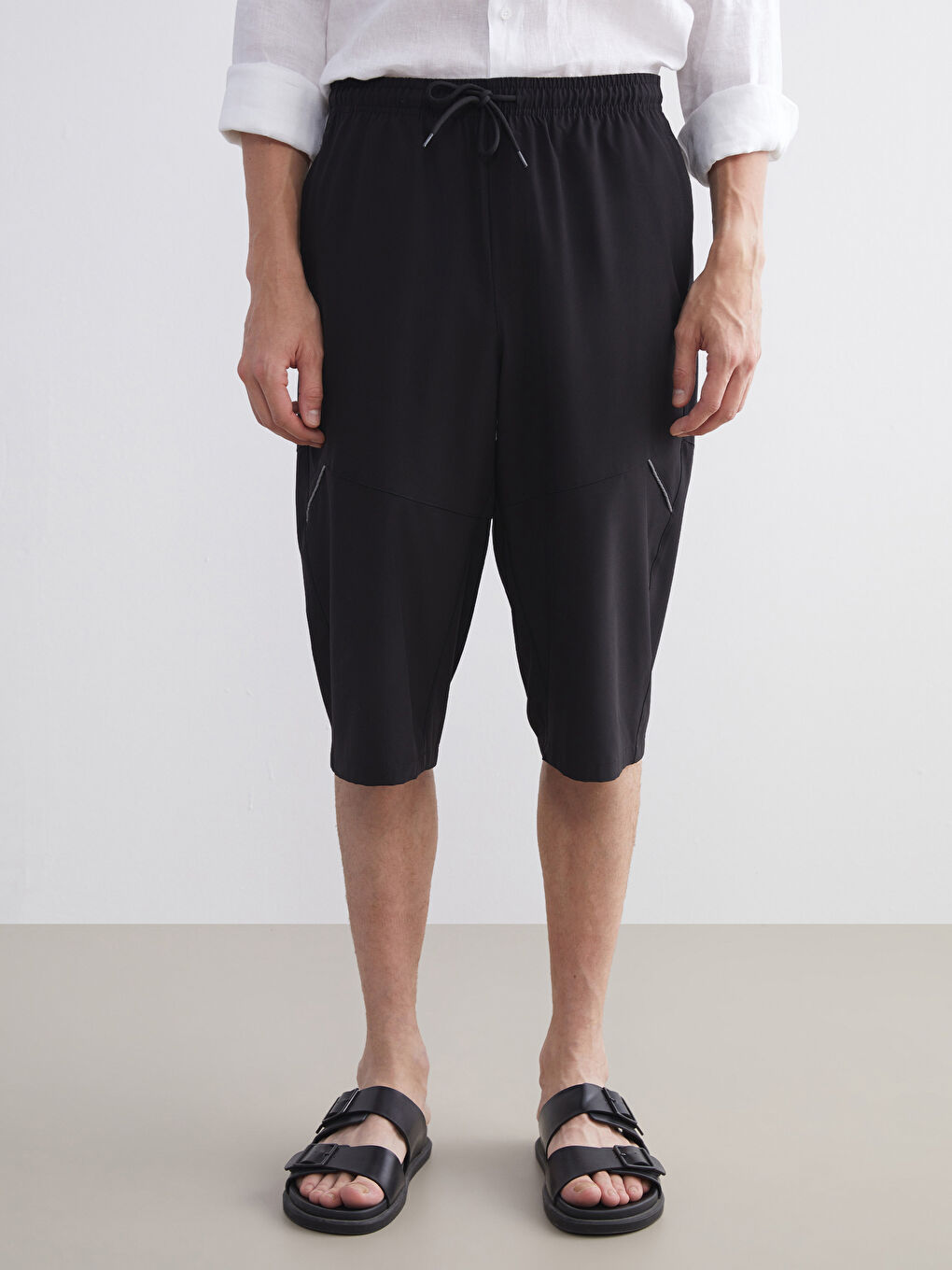 Siyah Diz Altı Boy Erkek Deniz Şortu-1