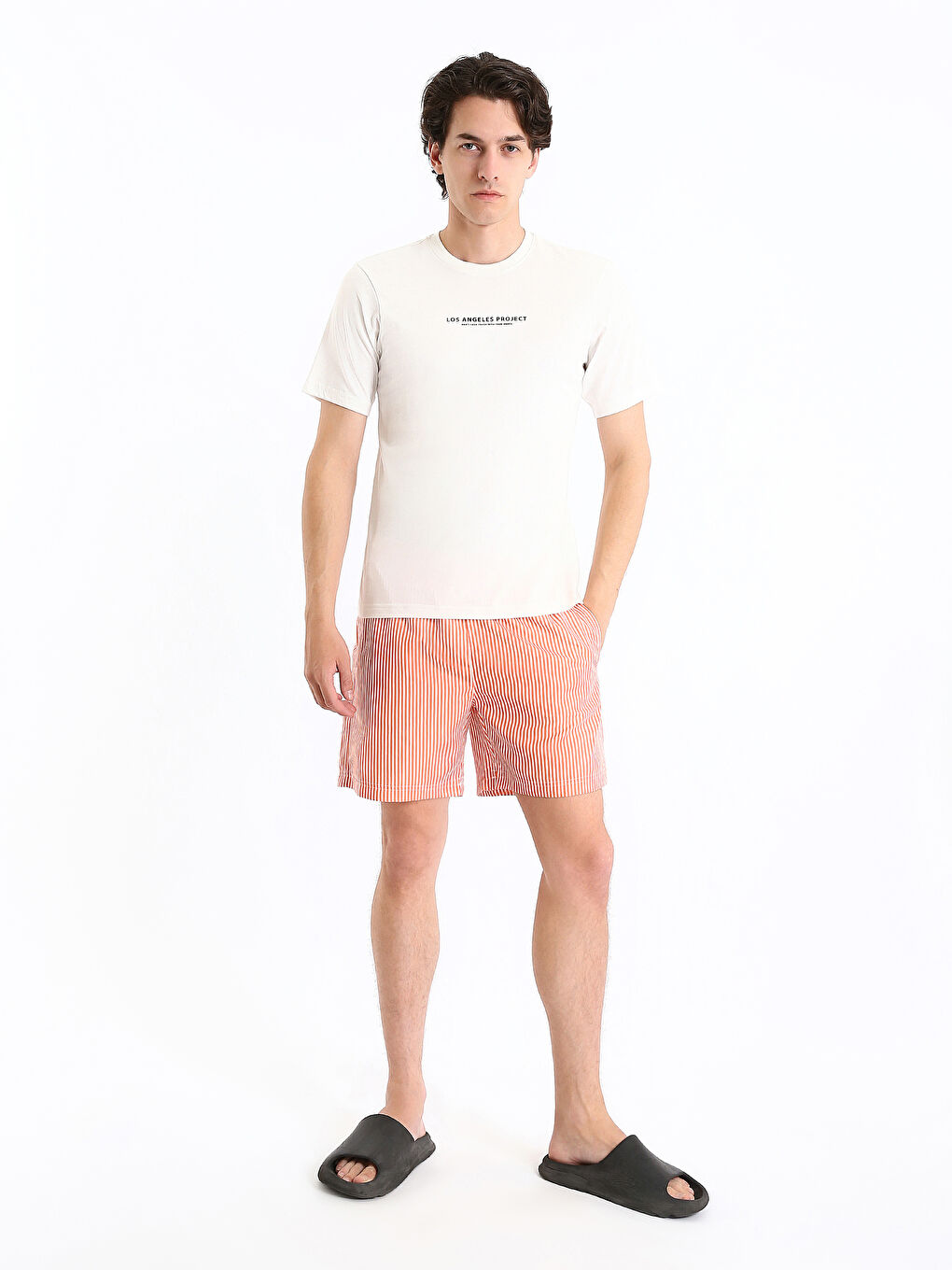 شورت سباحة منقوش للرجال