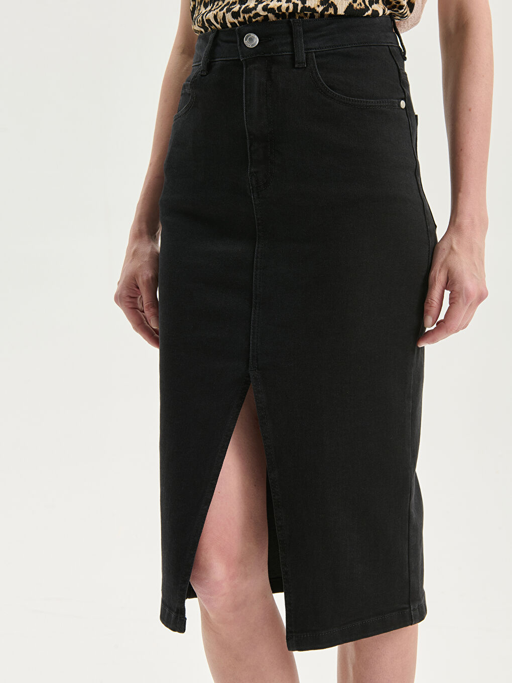 Slim Fit Slit Detail Denim Skirt-2