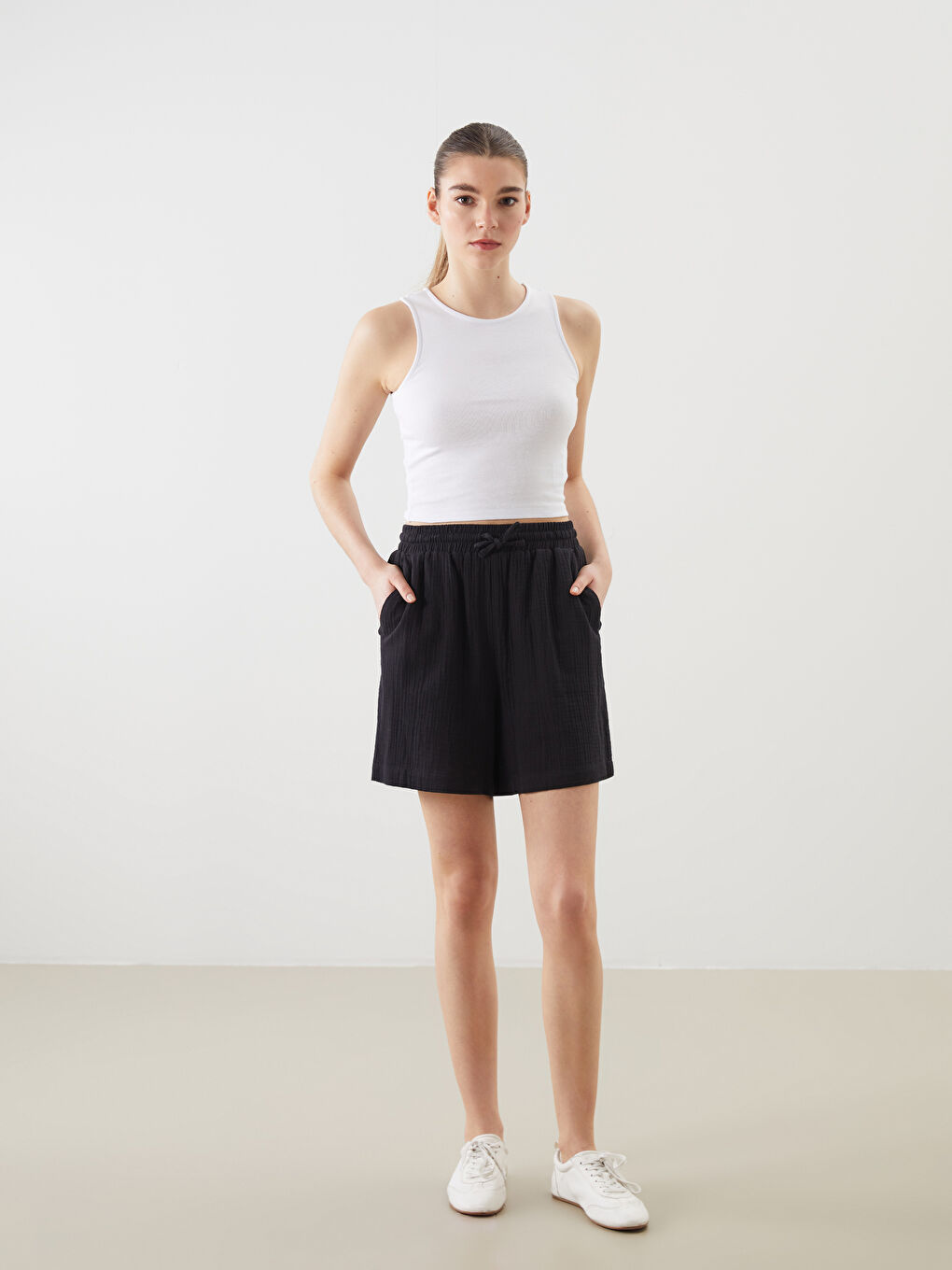 Elasticated Waist Textured Women's Shorts -S5FP01Z8-CVL