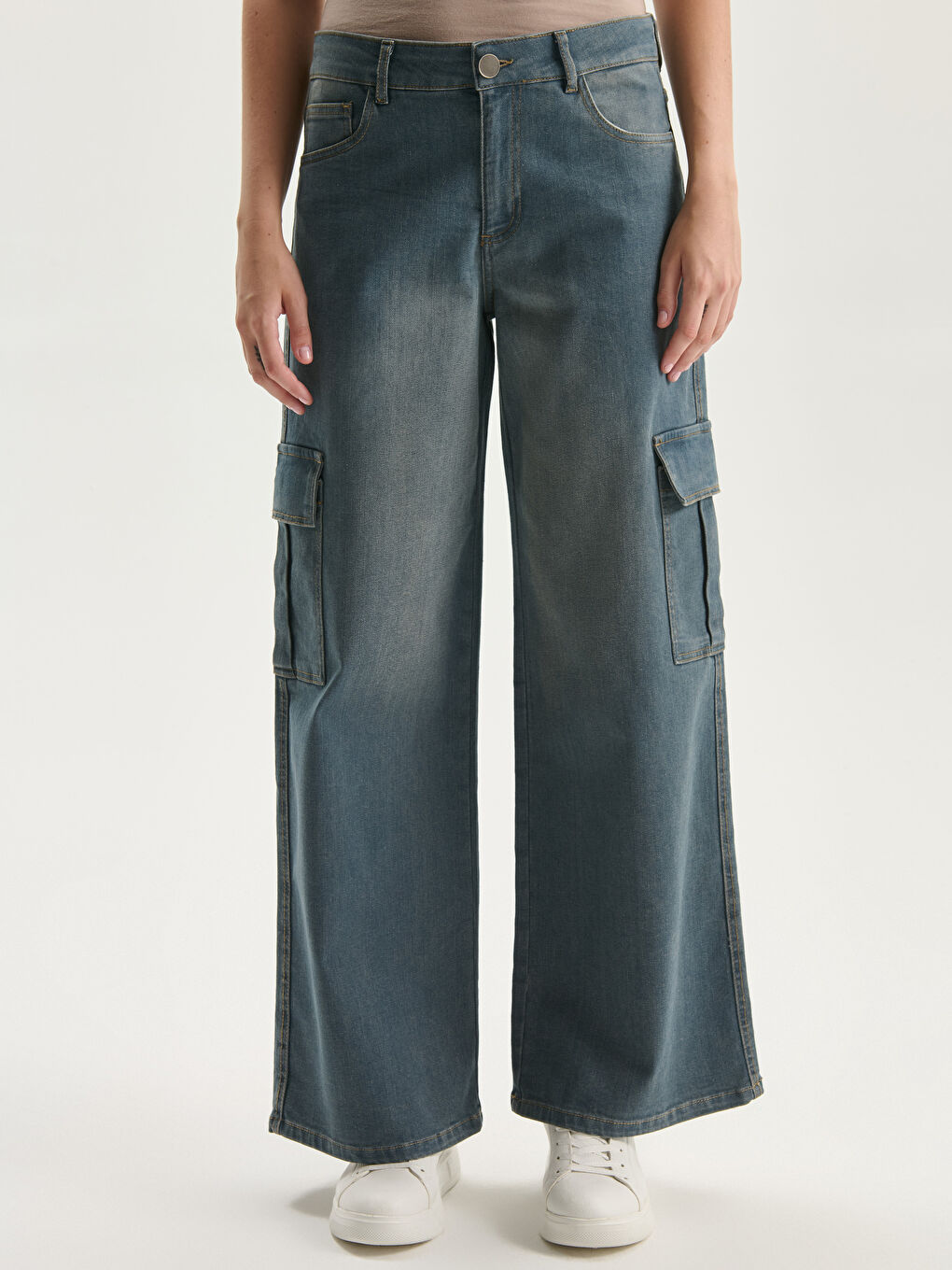 Wideleg Women's Cargo Jeans-1
