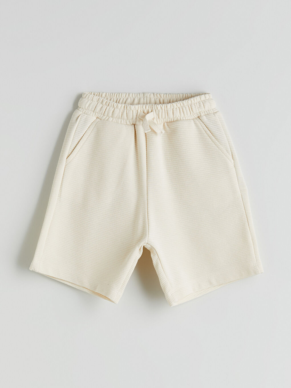 Bej Beli Lastikli Cepli Erkek Çocuk Şort