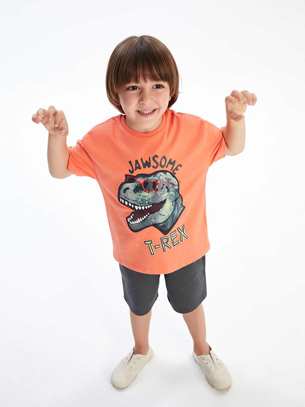 LCW Kids تی‌شه‌رت و شۆرت چاپی دایناسۆر بۆ کوڕان 2 پەک -S5FQ66Z1-GJS