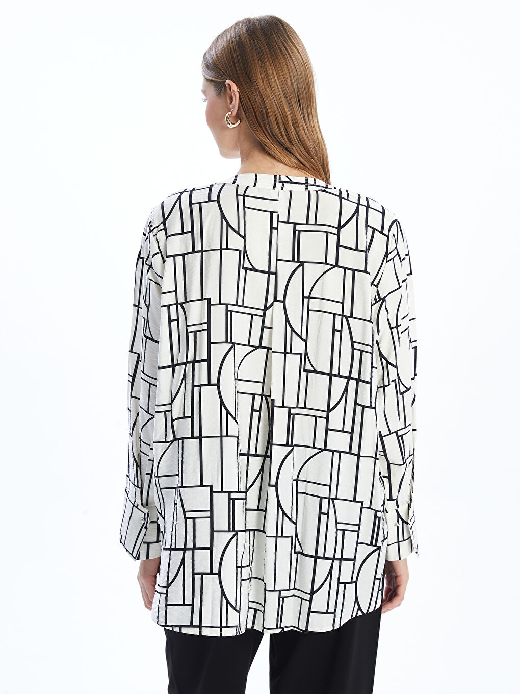Beyaz Bağlamalı Yaka Desenli Bluz-3