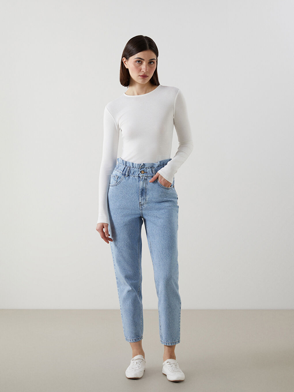 Elasticated Waist Slouchy Fit Women's Jeans