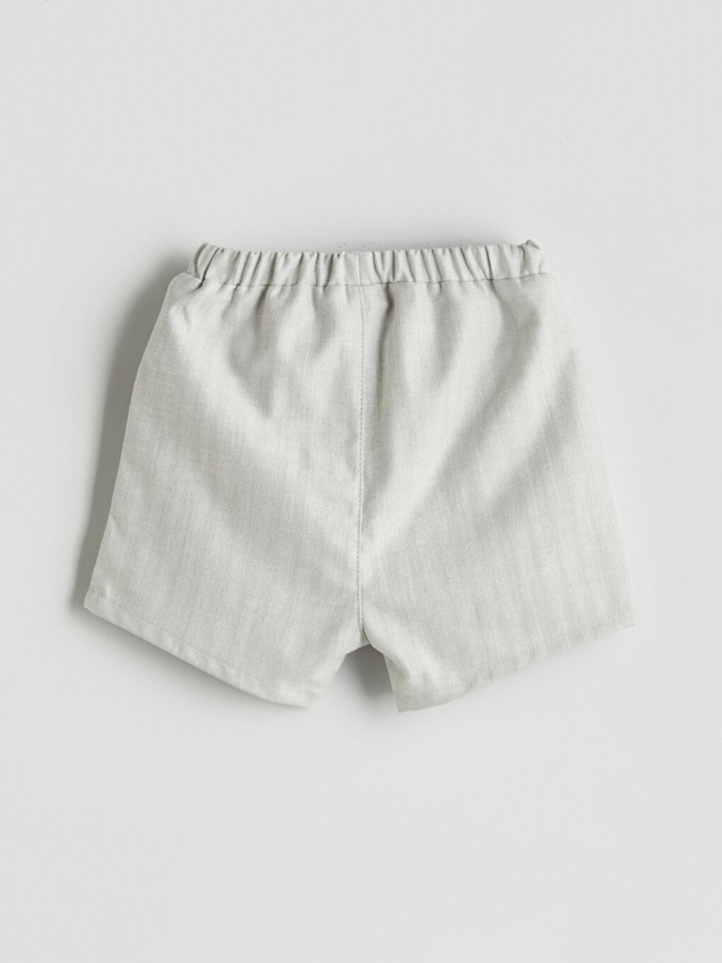 Bej Beli Lastikli Keten Görünümlü Erkek Bebek Şort