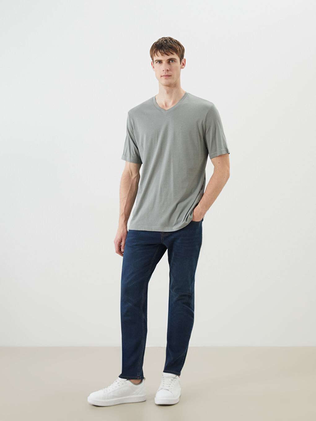 Haki V Yaka Penye Erkek Tişört-1