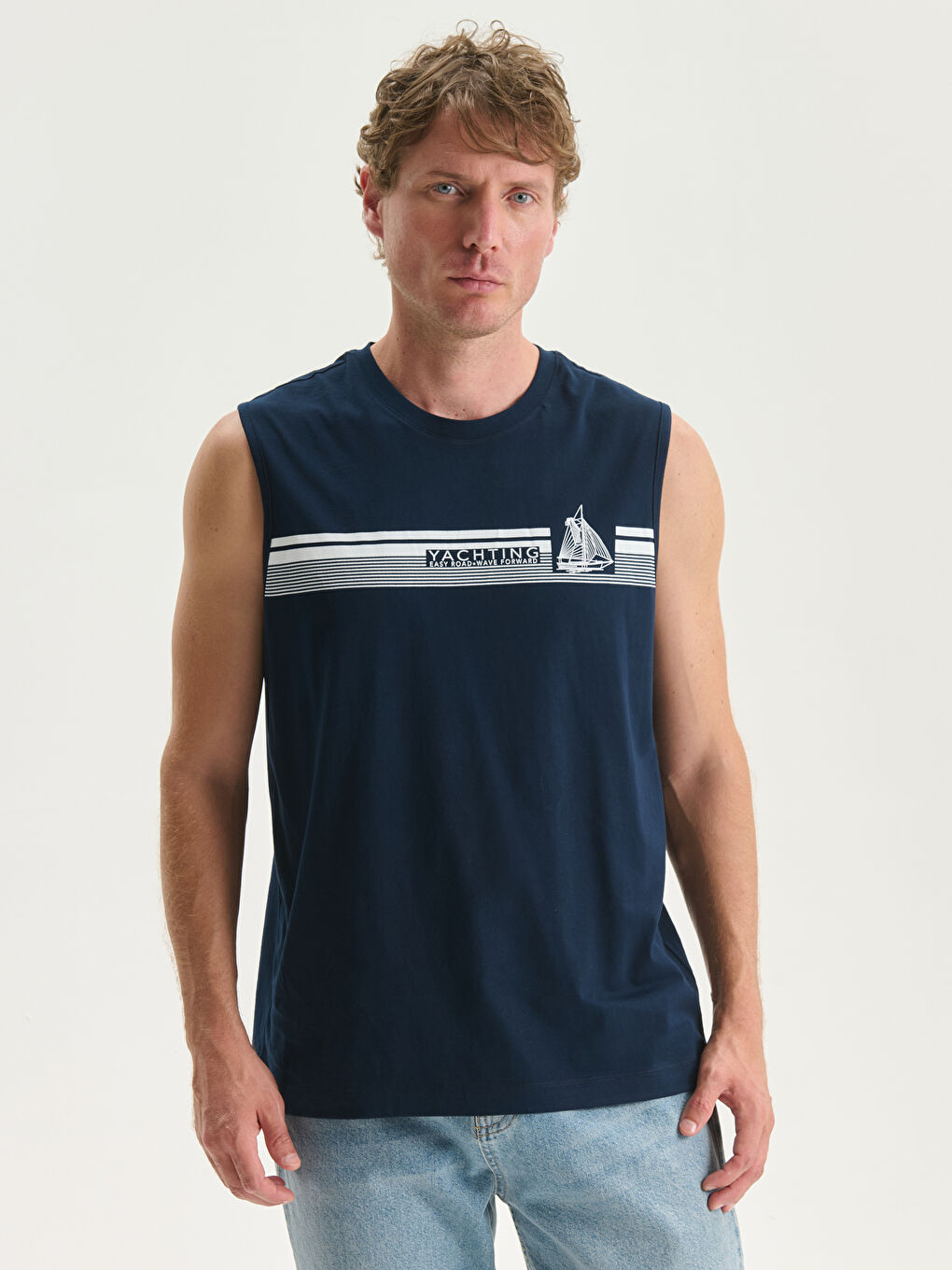 LCWAIKIKI Classic Rundhalsausschnitt Bedrucktes Ärmelloses T-Shirt für Herren -S5FT36Z8-DWP