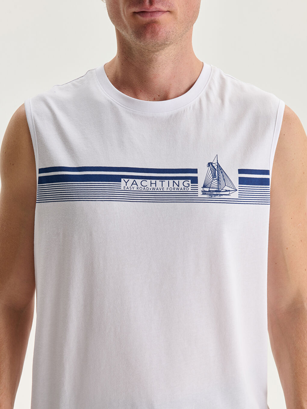 LCWAIKIKI Classic Αμάνικο Μπλουζάκι με Στρογγυλή Λαιμόκοψη και Εκτύπωση για Άνδρες -S5FT36Z8-Q6K