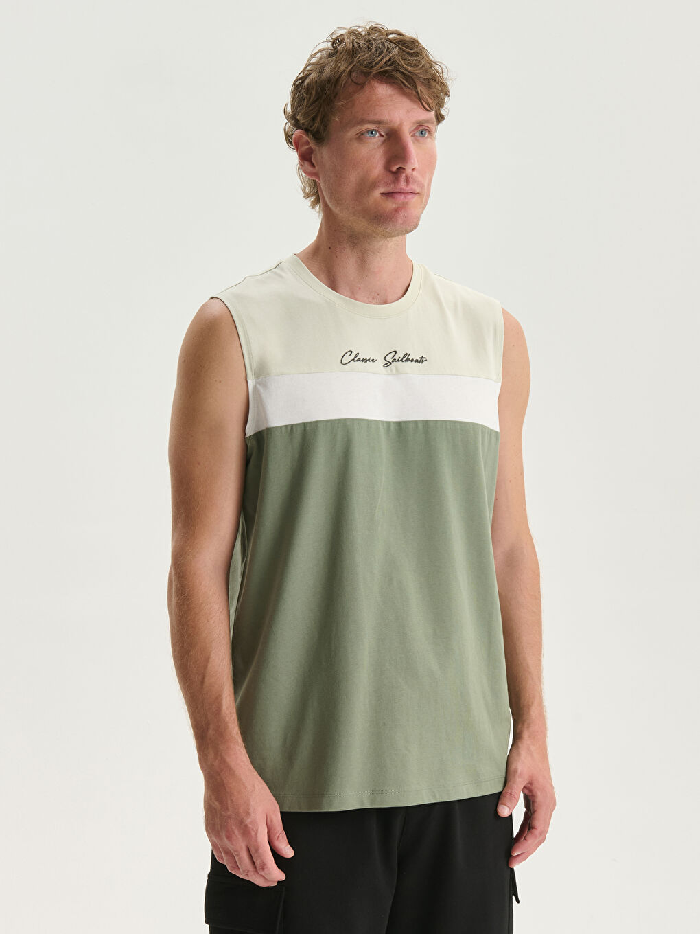LC WAIKIKI Crew Neck Color Block Men's Sleeveless T-Shirt -S5FT38Z8-YNY