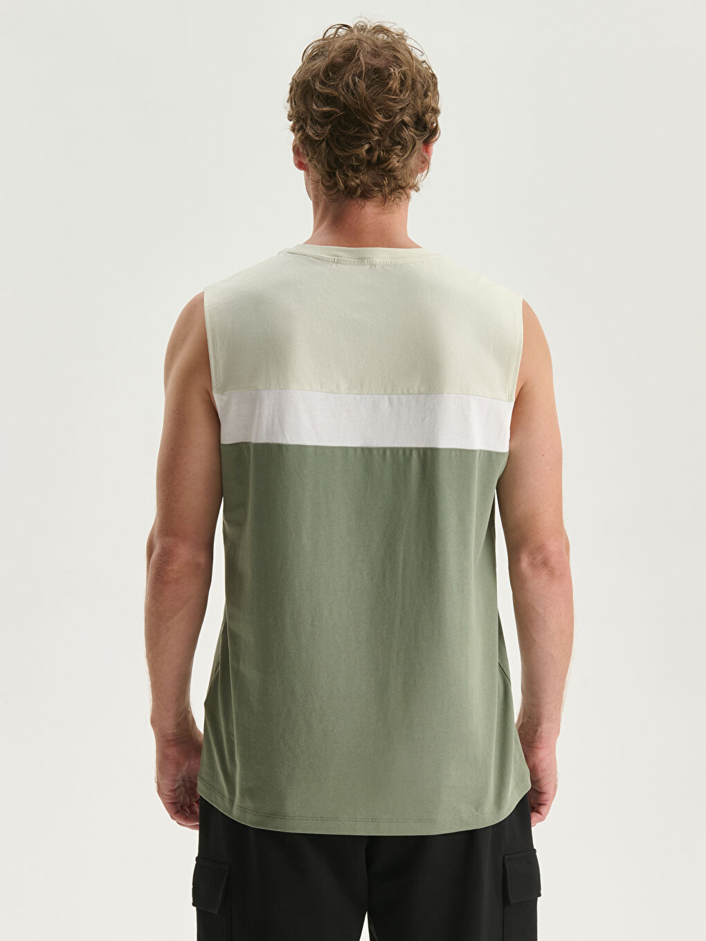 LC WAIKIKI Crew Neck Color Block Men's Sleeveless T-Shirt -S5FT38Z8-YNY