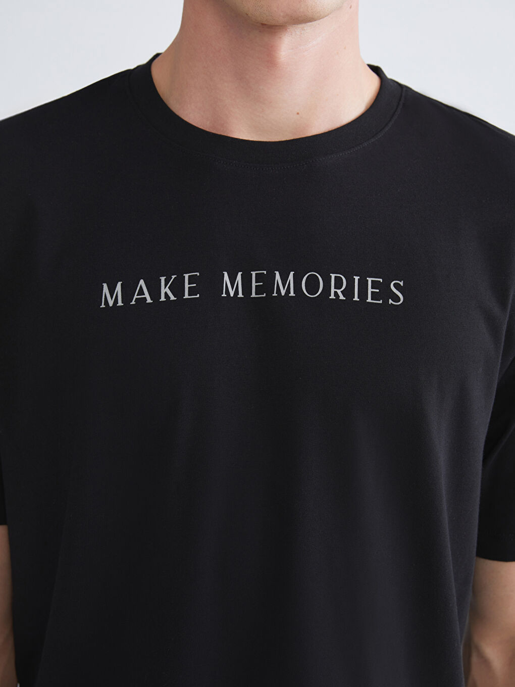 Siyah Bisiklet Yaka Baskılı Penye Erkek Tişört-2