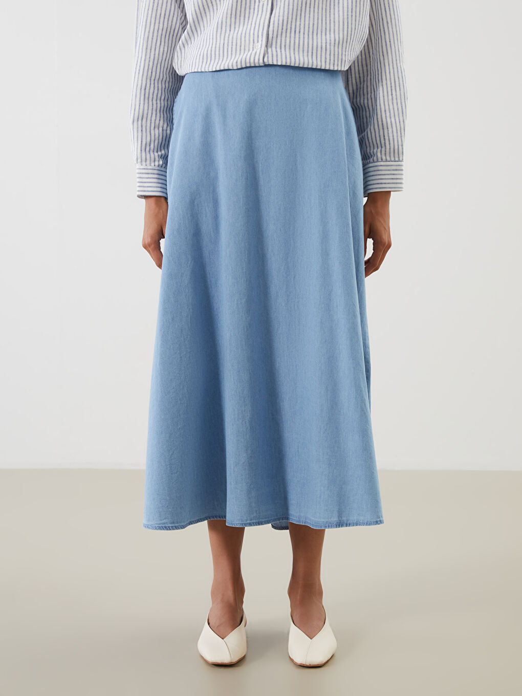Woman INDIGO Denim Skirt-1