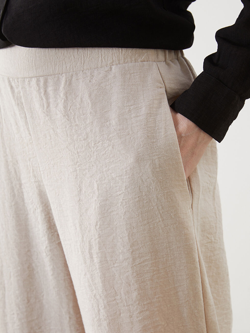 Ženske pantalone sa elastičnim pojasom i širokim nogavicama -S5FV18Z8-Z4B