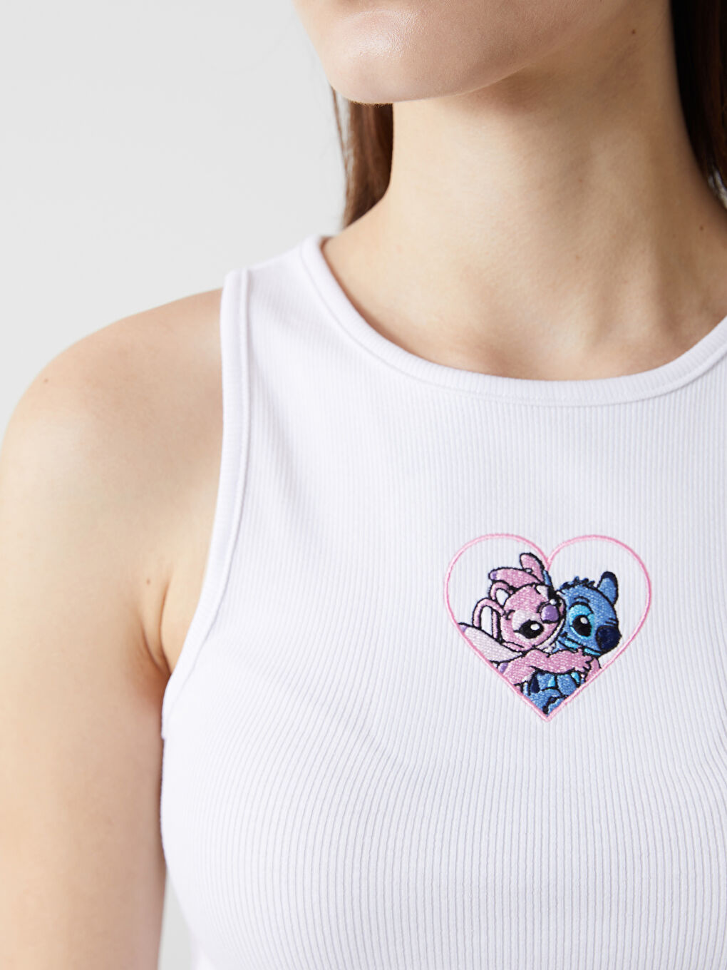Crew Neck Lilo & Stitch Embroidered Women's Crop -S5FY38Z8-Q6K