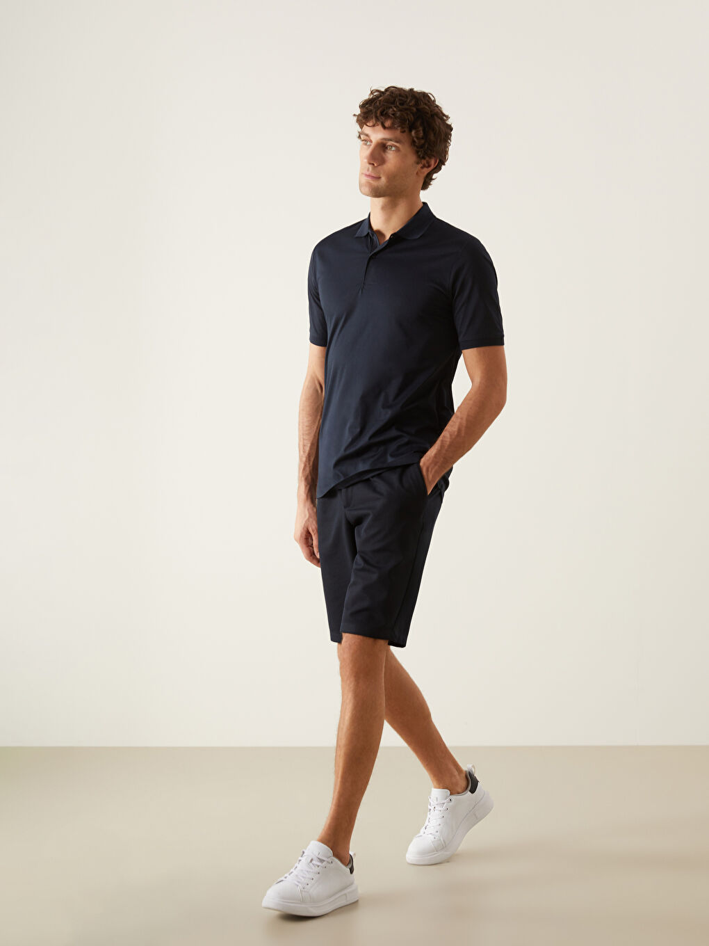 Standard Fit Men's Shorts -S5G217Z8-RFG