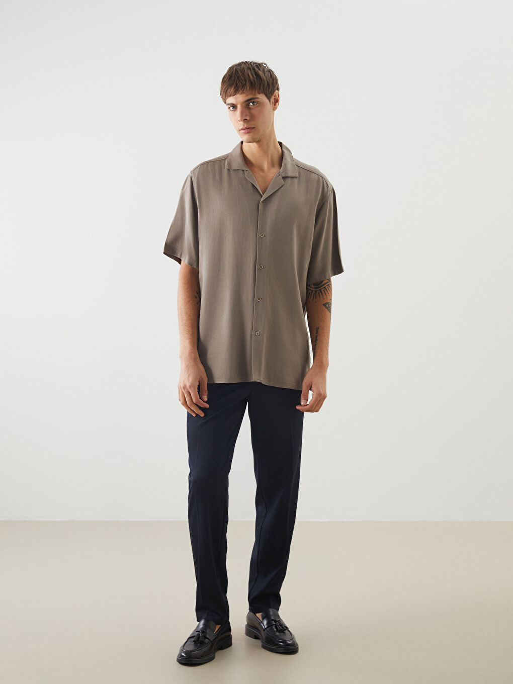 Bej Regular Fit Kısa Kollu Keten Görünümlü Erkek Gömlek-5