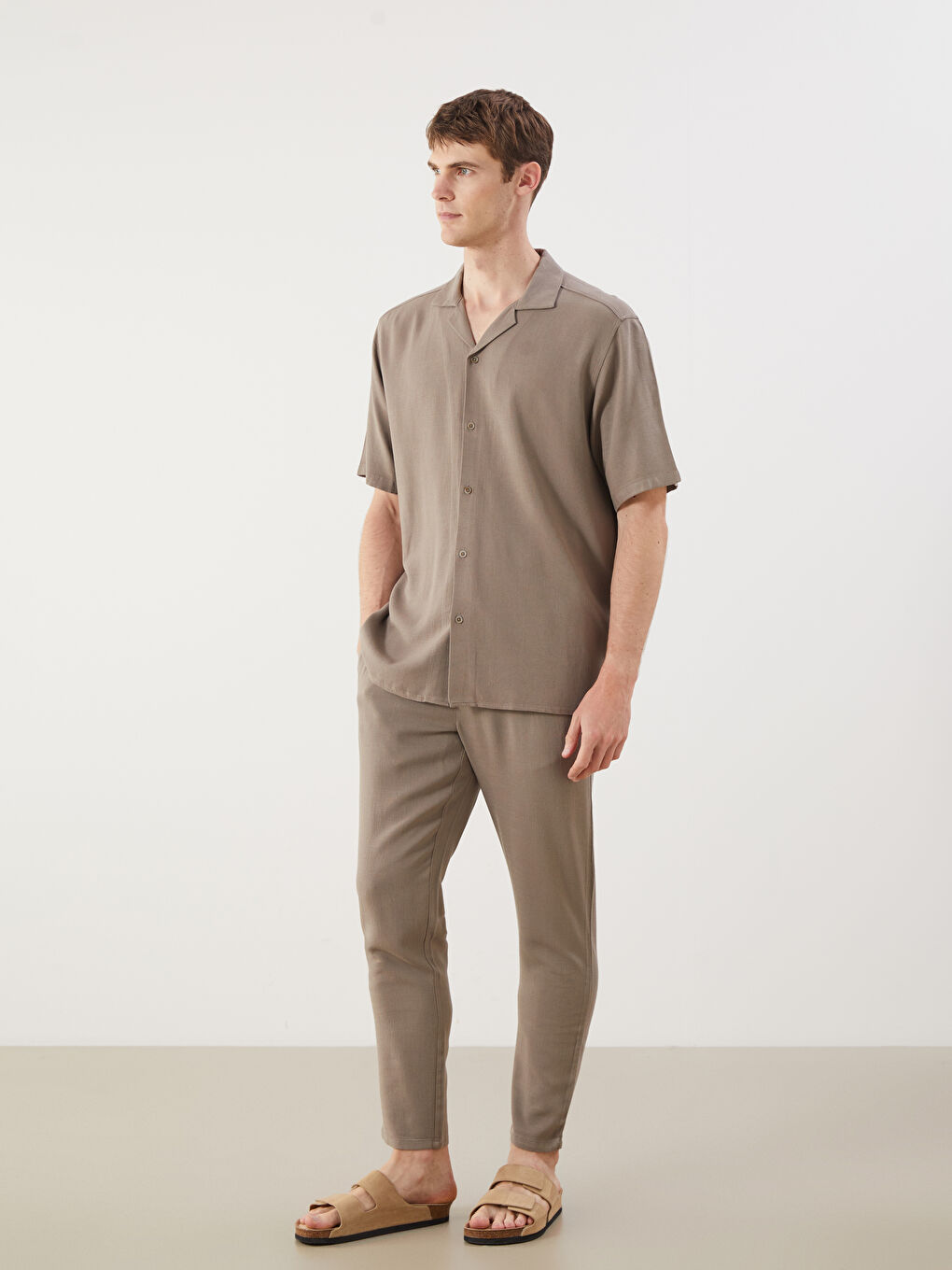 Bej Regular Fit Kısa Kollu Keten Görünümlü Erkek Gömlek-1