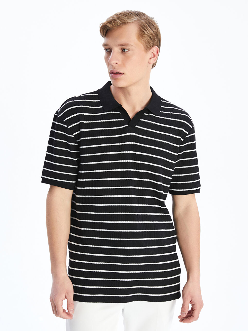 Siyah Polo Yaka Çizgili Erkek Tişört