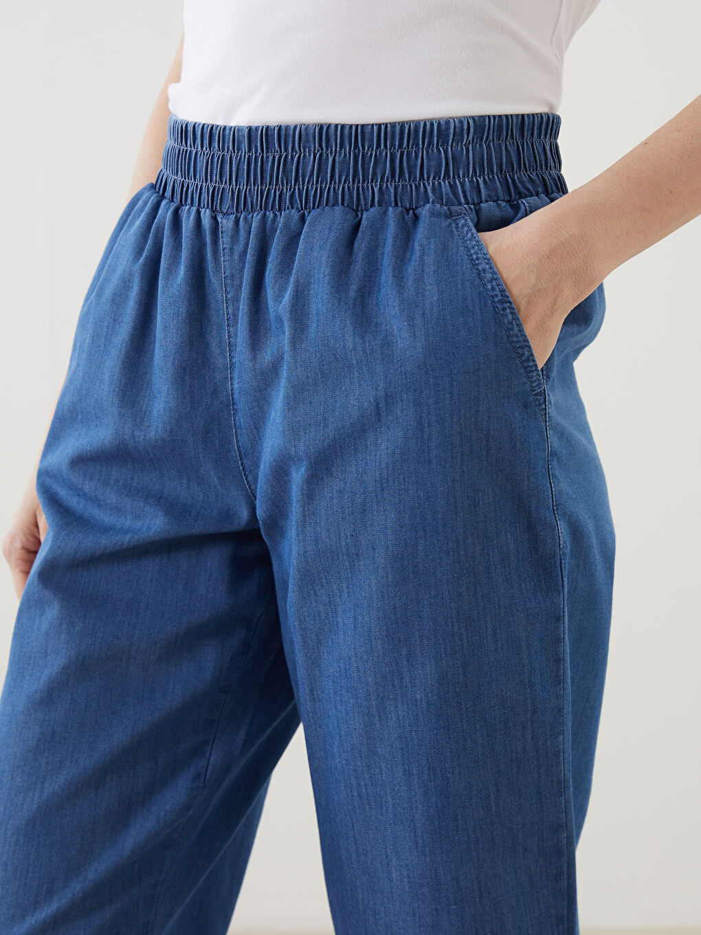 İndigo Beli Lastikli Kadın Jean Kapri-2