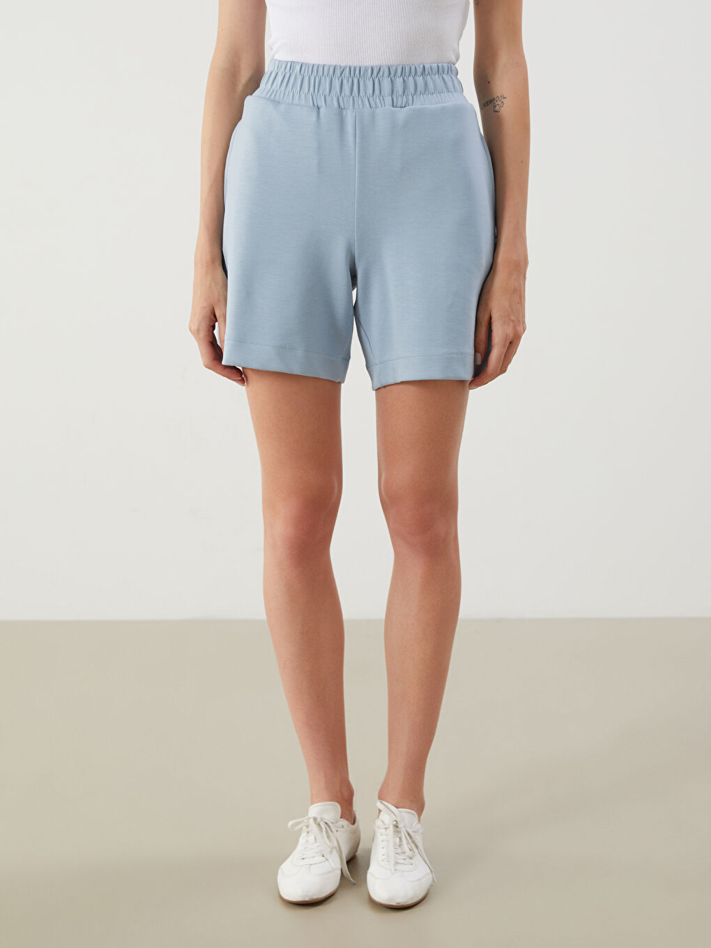 Mavi Beli Lastikli Kadın Şort-1