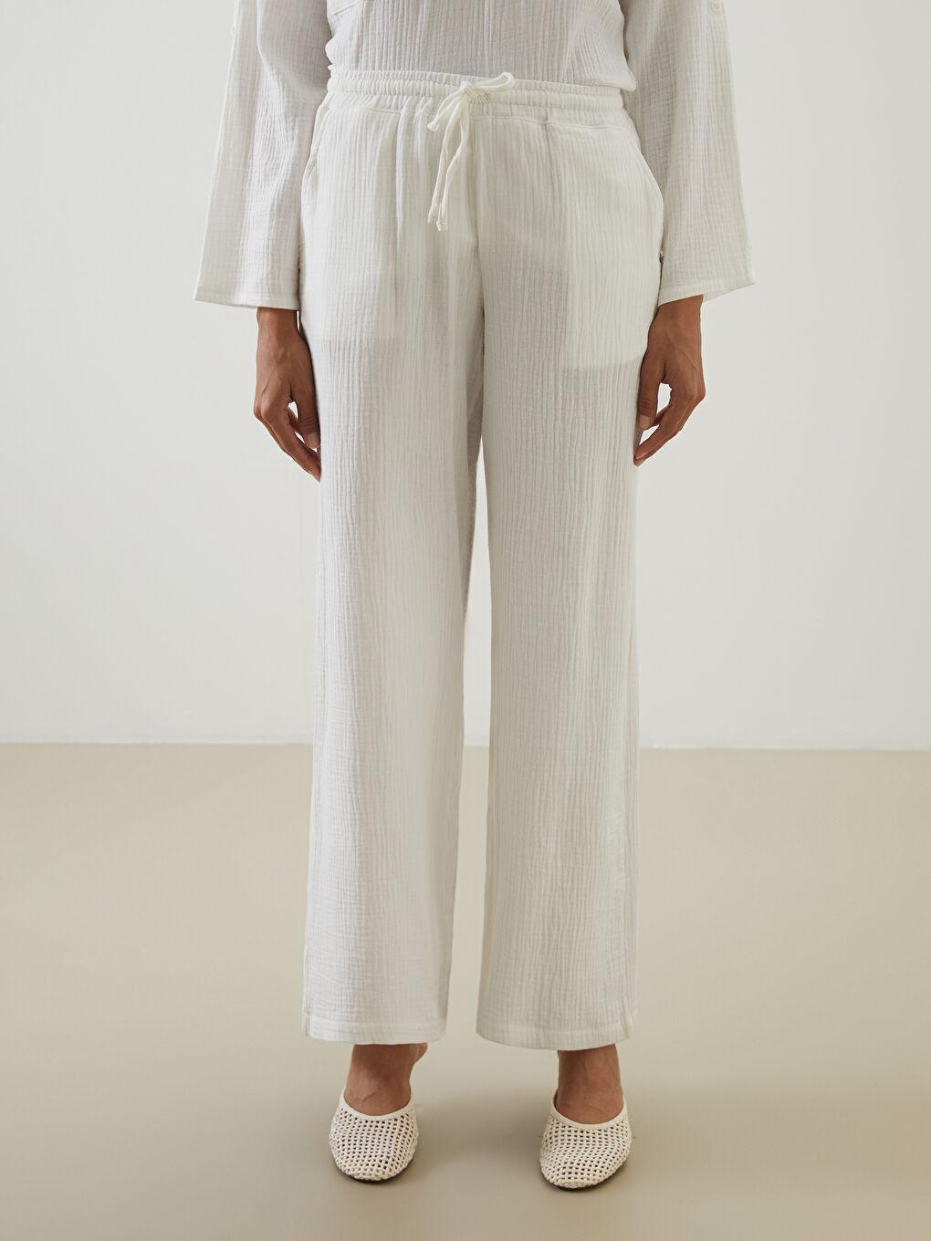 Elasticated Waist Textured Wide Leg Women's Trousers-1