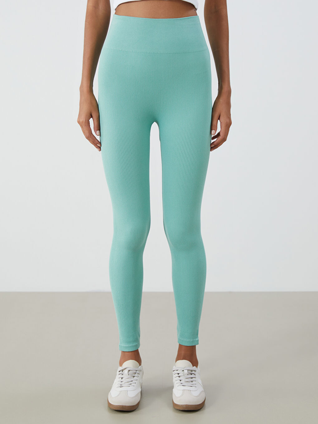 Leggings pour Femmes à Taille Élastiquée-1
