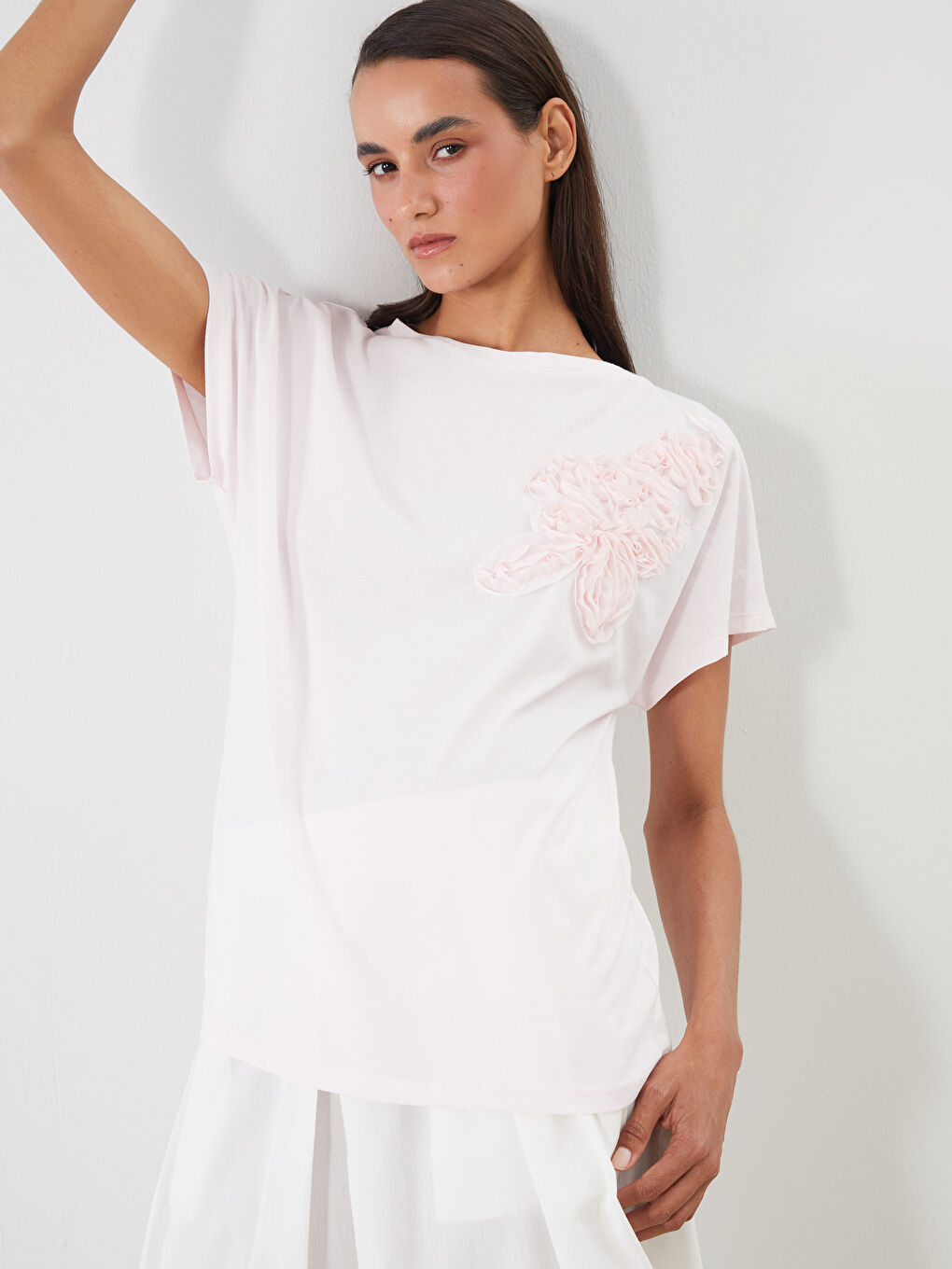 LCWAIKIKI Classic Rundhals-T-Shirt für Damen mit Applikationen -S5G610Z8-QVT