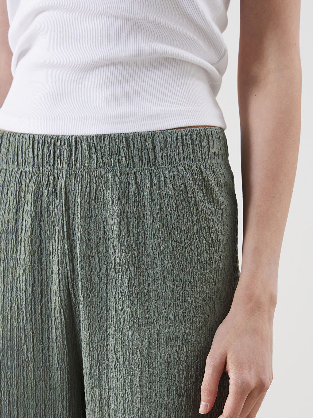 Elasticated Waist Textured Women's Trousers -S5G920Z8-GC8