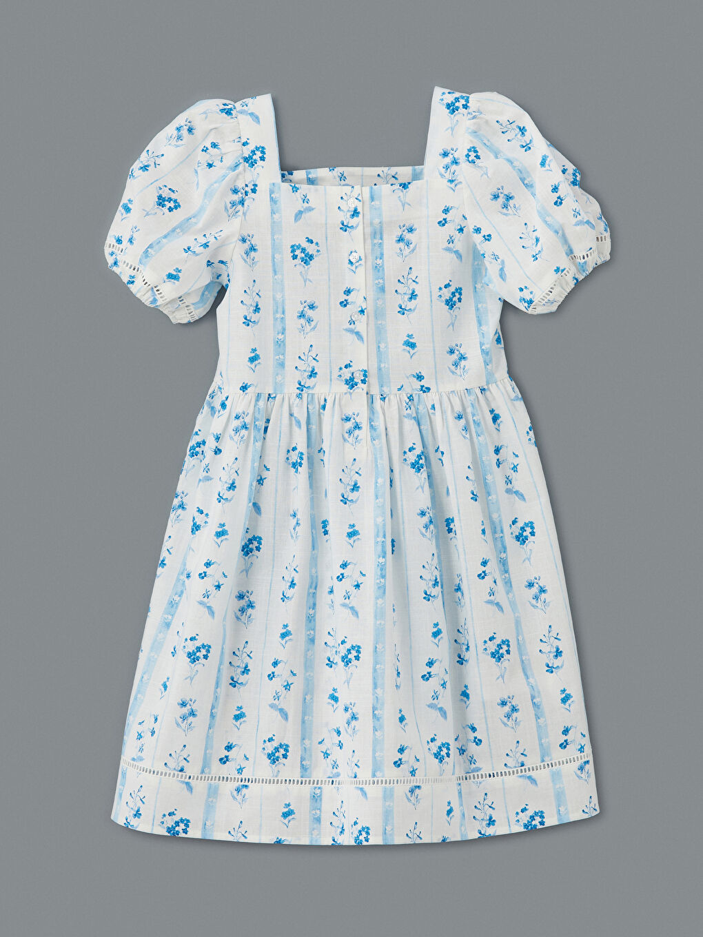 Kleid für Mädchen mit Blumenmuster und Spitze