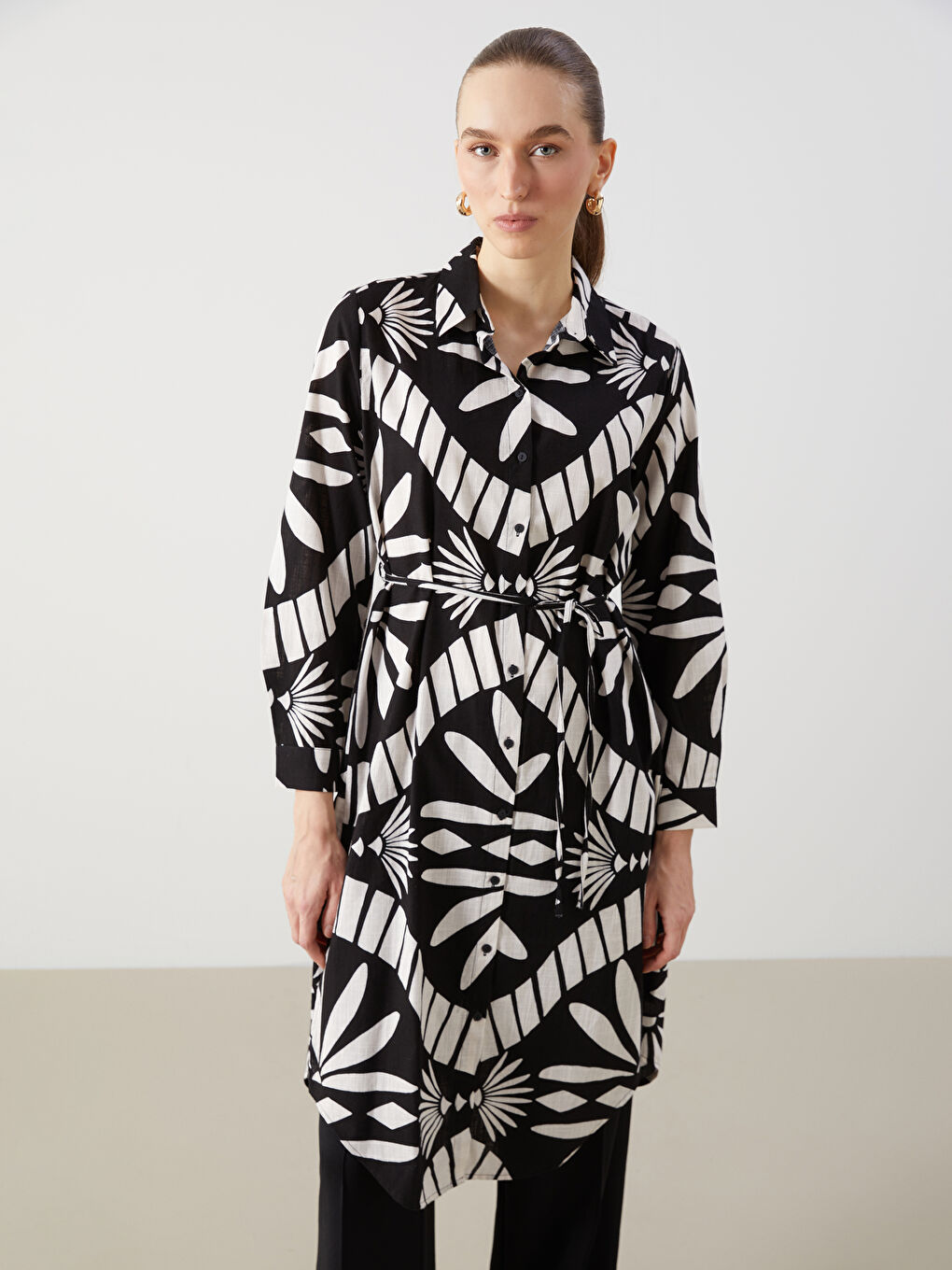 Siyah Desenli Kadın Gömlek Tunik