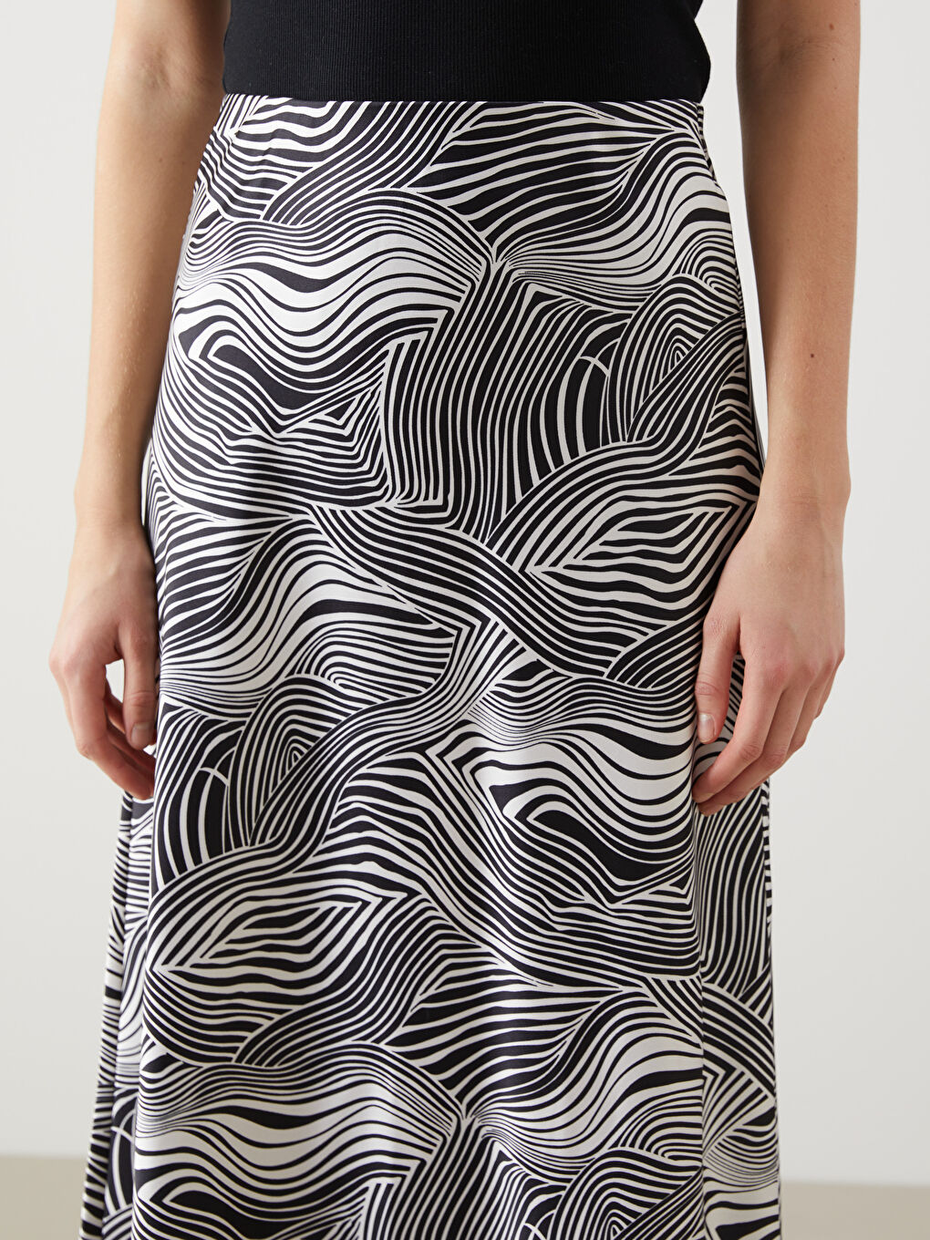 Slim Fit Patterned Satin Skirt -S5GC78Z8-LQJ