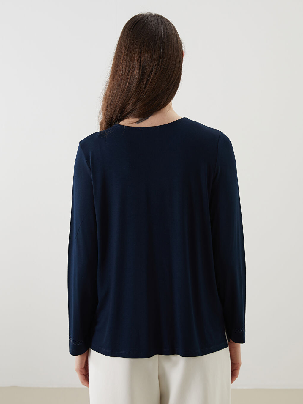 Lacivert V Yaka Taşlı Uzun Kollu Kadın Bluz-3