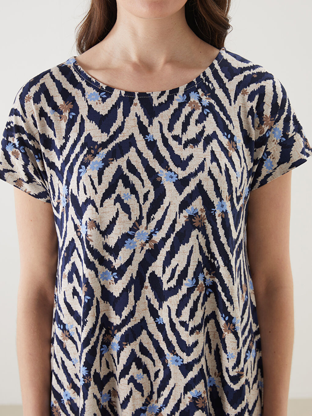 Bej Bisiklet Yaka Desenli Elbise-2