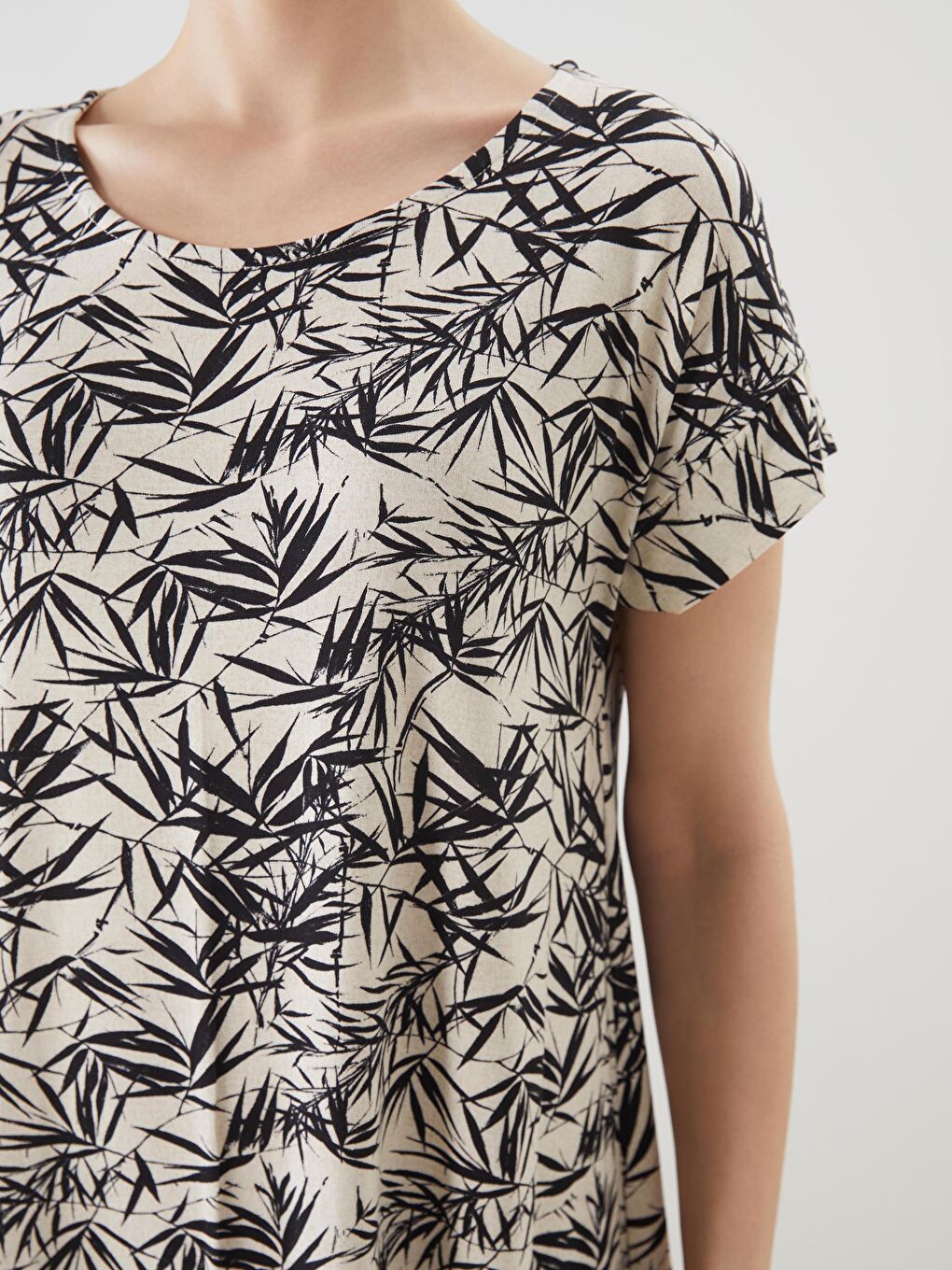 Siyah Bisiklet Yaka Desenli Elbise-2