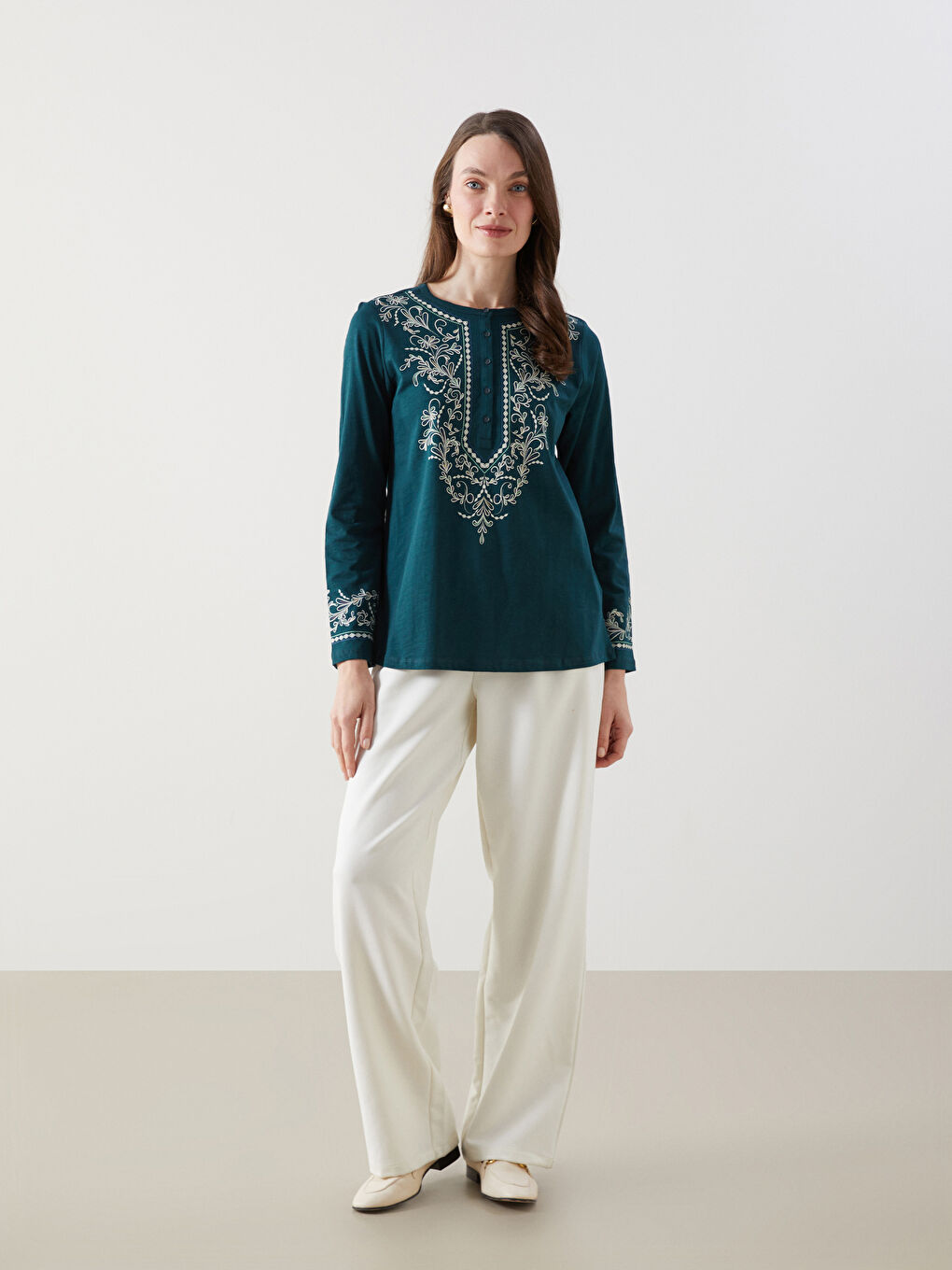 Yeşil Bisiklet Yaka Desenli Kadın Bluz-1