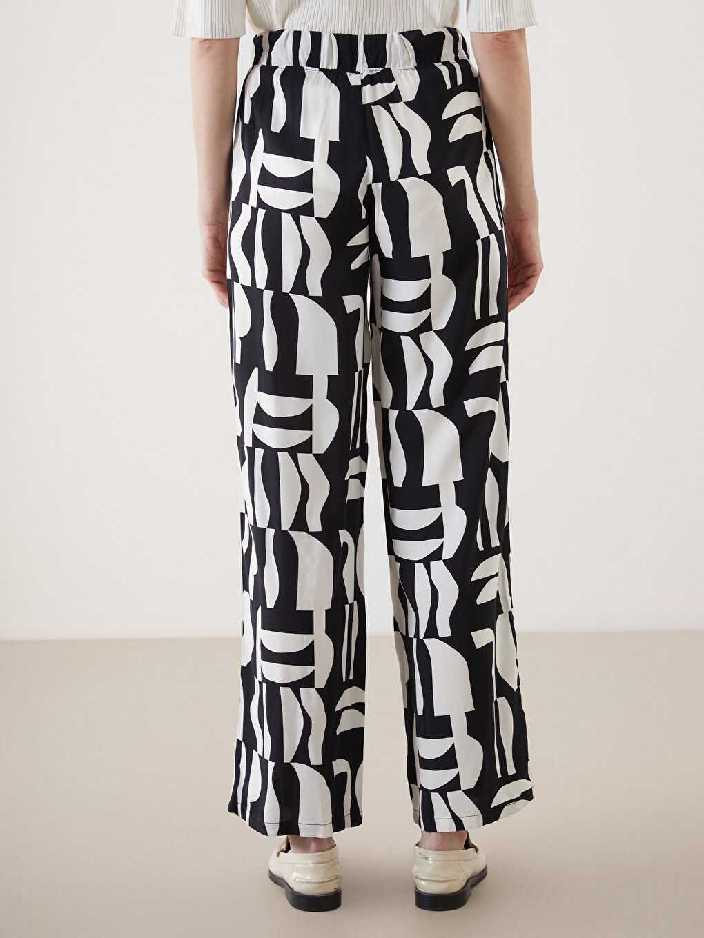 CRNA Pantalone Žena -S5GG12Z8-LQJ